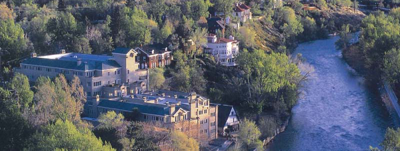 Promenade on the River